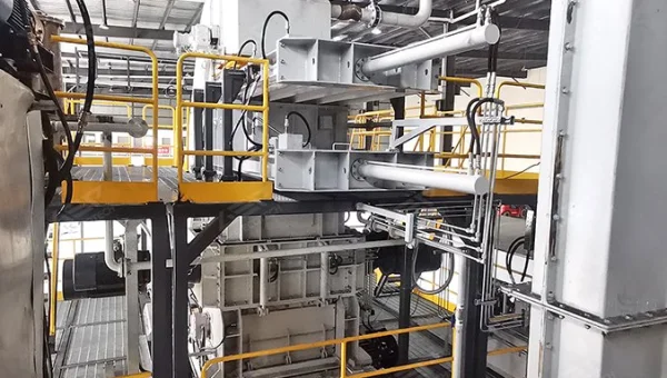 Máy hủy trục bốn