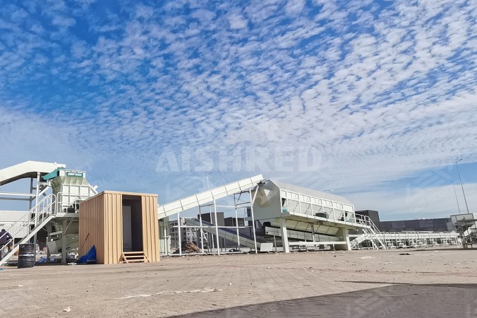 Máy rây trommel cho dự án chuyển đổi rác thải thành nhiên liệu công suất 50 TPH với hai đầu ra tại Trung Đông