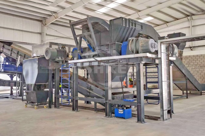 Máy nghiền hai trục được sử dụng cho dự án tái chế phế liệu nhôm tiêu chuẩn cao 10.000 tấn/năm tại Trung Đông